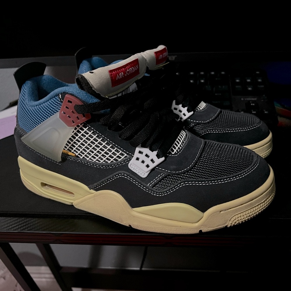 Jordan 4 Union off Noir